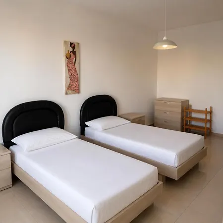 2-bedroom With Balconies In The Heart Of Bugibba